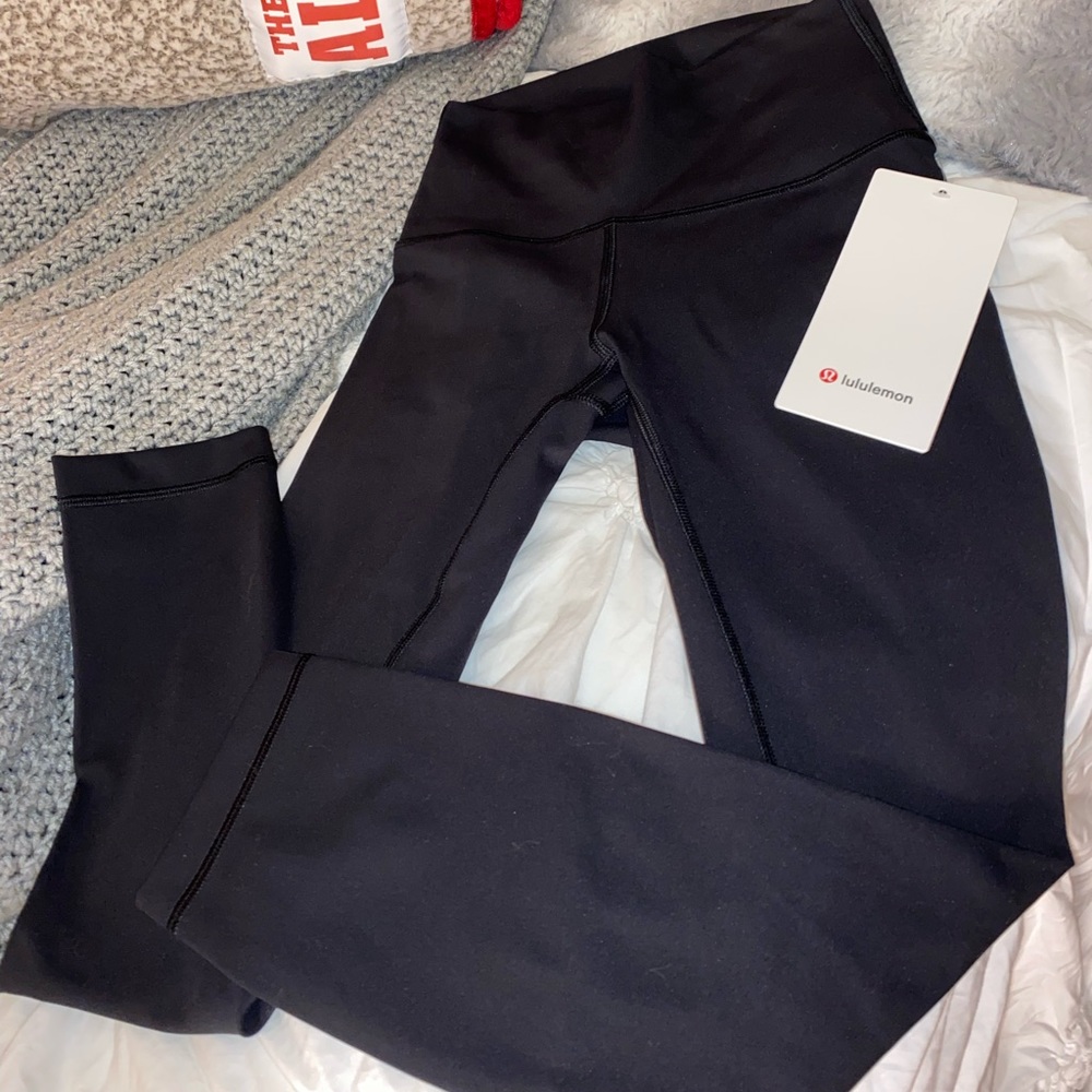 Lululemon Black Wunder Under Leggings